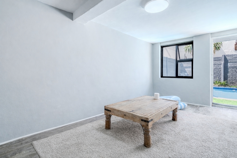 4 Bedroom Property for Sale in Fresnaye Western Cape